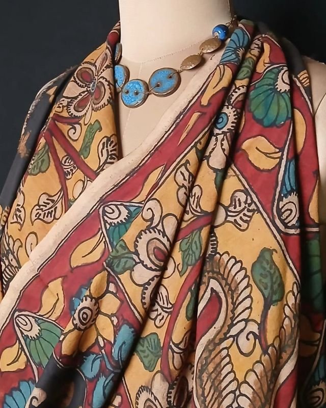 Handpainted Natural Dyes Sarong - (HNDS0003) - Image 6