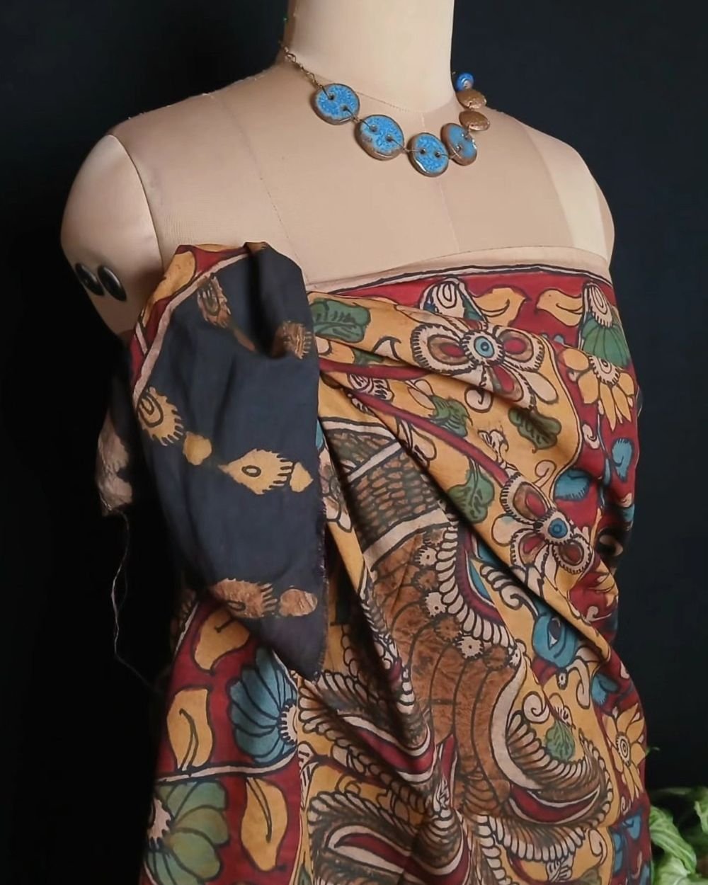 Handpainted Natural Dyes Sarong - (HNDS0003) - Image 7