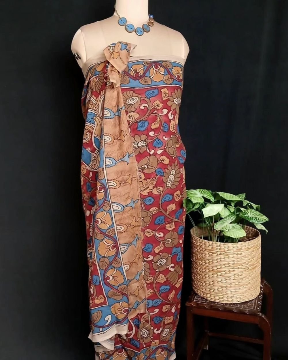 Handpainted Natural Dyes Sarong - (HNDS0004) - Image 7