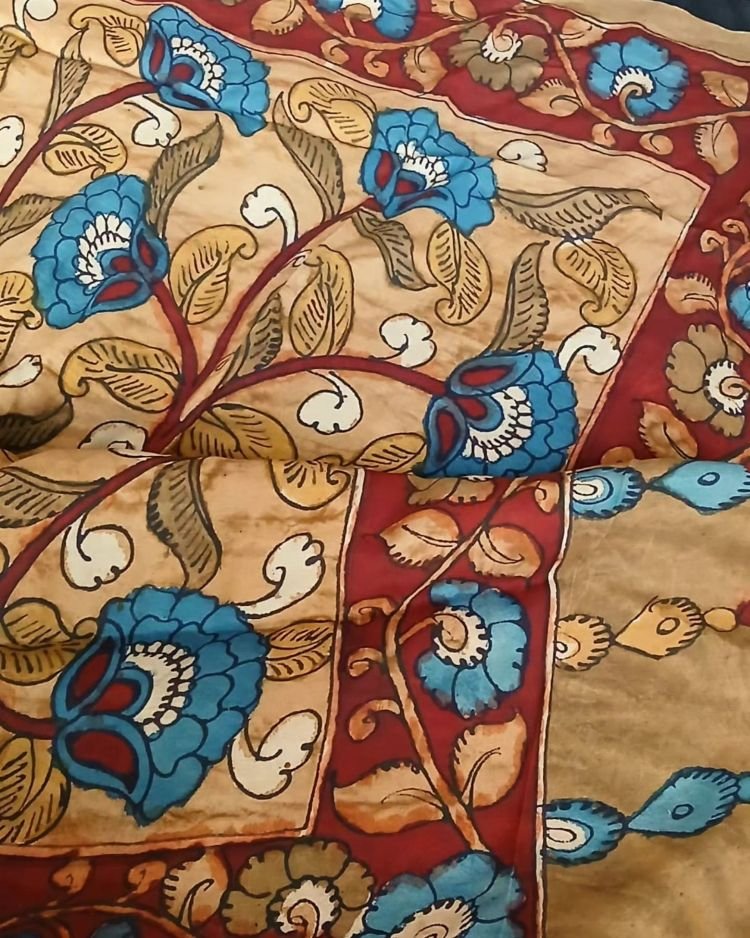 Handpainted Natural Dyes Sarong - (HNDS0005) - Image 3