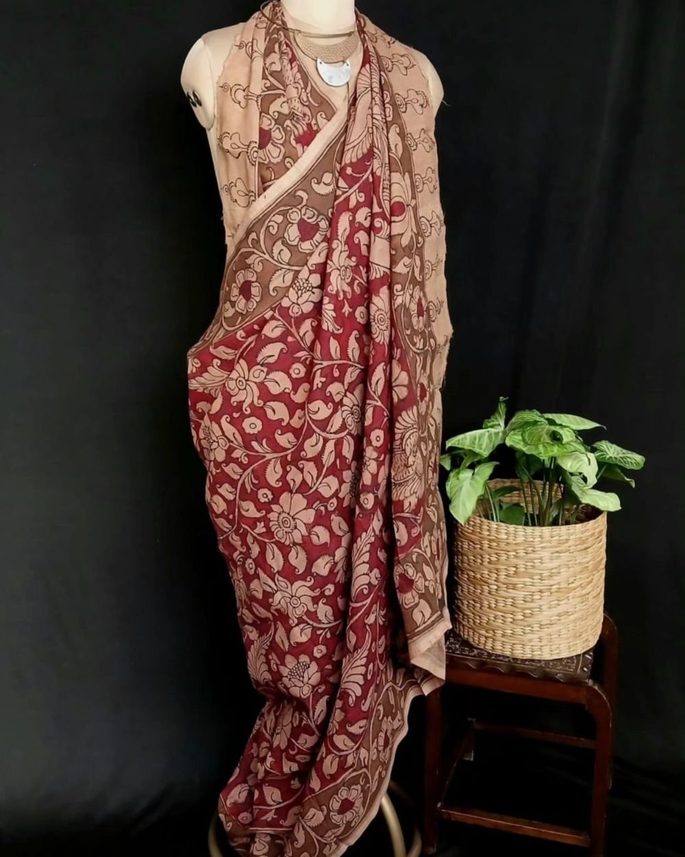 Handpainted Natural Dyes Sarong - (HNDS0001) - Image 5
