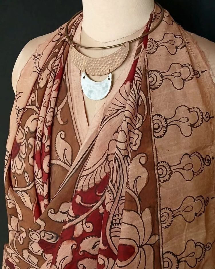 Handpainted Natural Dyes Sarong - (HNDS0001) - Image 6