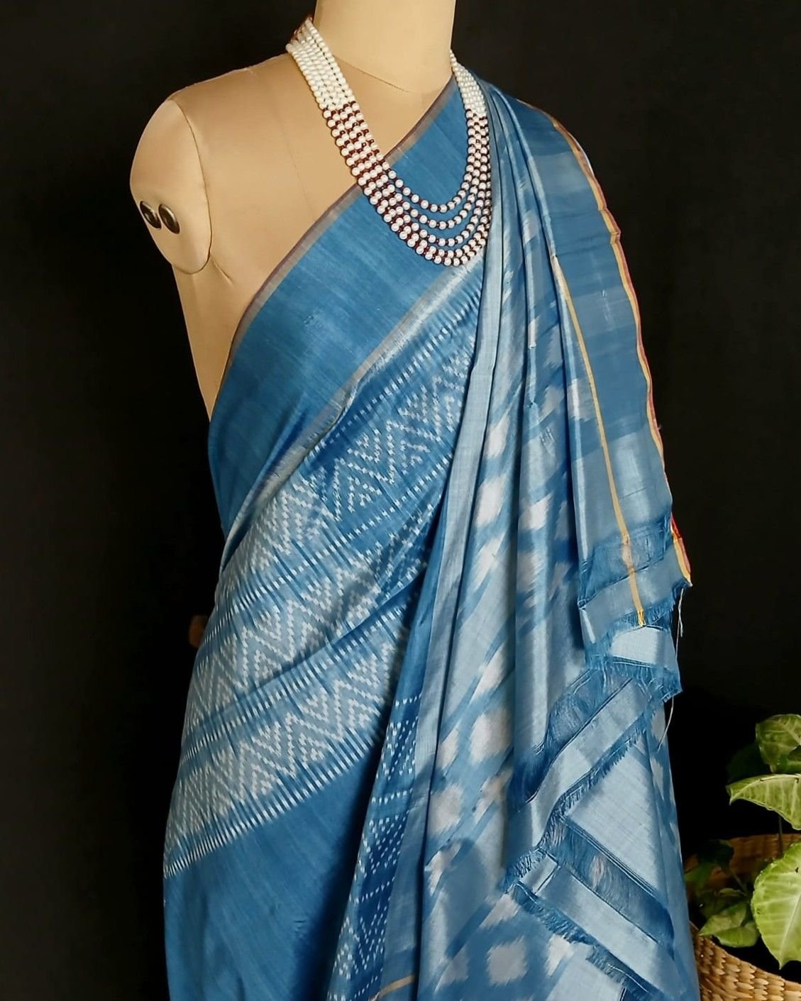 Pure Silk Single Ikat from Telangana in Natural Dyes - (PSSI0003) - Image 6