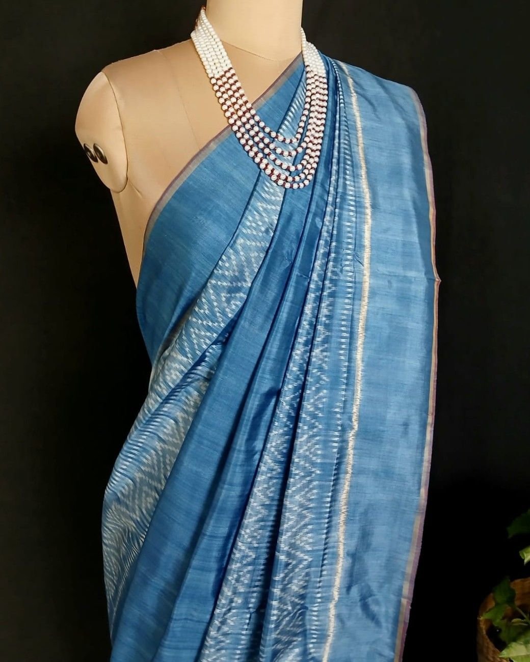 Pure Silk Single Ikat from Telangana in Natural Dyes - (PSSI0003) - Image 8