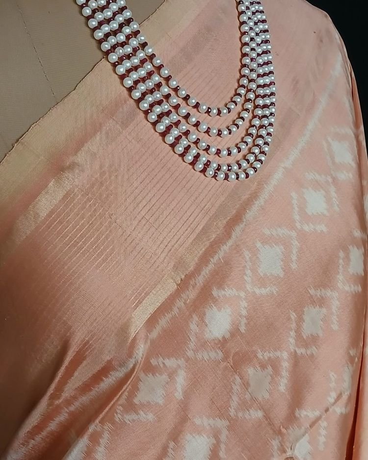 Pure Silk Single Ikat from Telangana in Natural Dyes - (PSSI0002) - Image 4