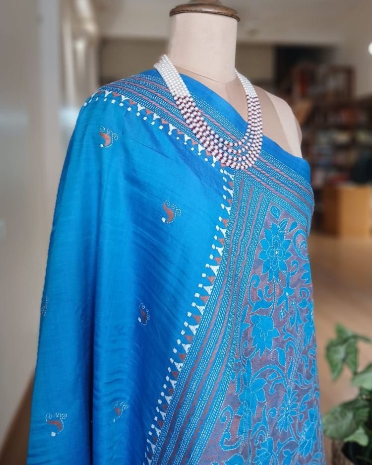 Santiniketan Kantha Saree in pure Bisnupuri Silk – (SNBK1057) - Image 12