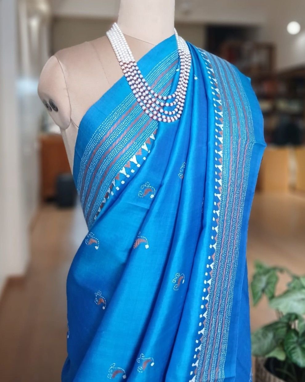 Santiniketan Kantha Saree in pure Bisnupuri Silk – (SNBK1057) - Image 9