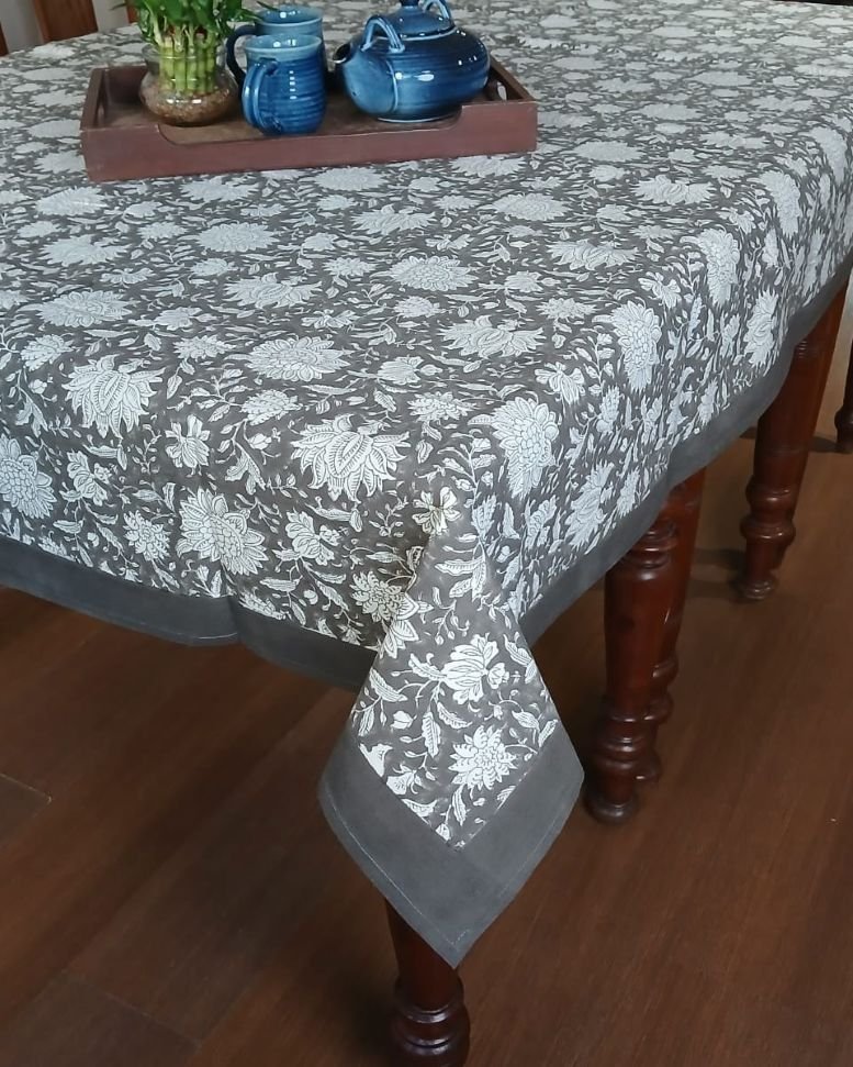 8-Seater Dining Tablecloth 5 x 8 ft – (SDTC0013) - Image 3