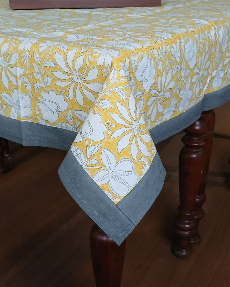 8-Seater Dining Tablecloth 5 x 8 ft – (SDTC0015)