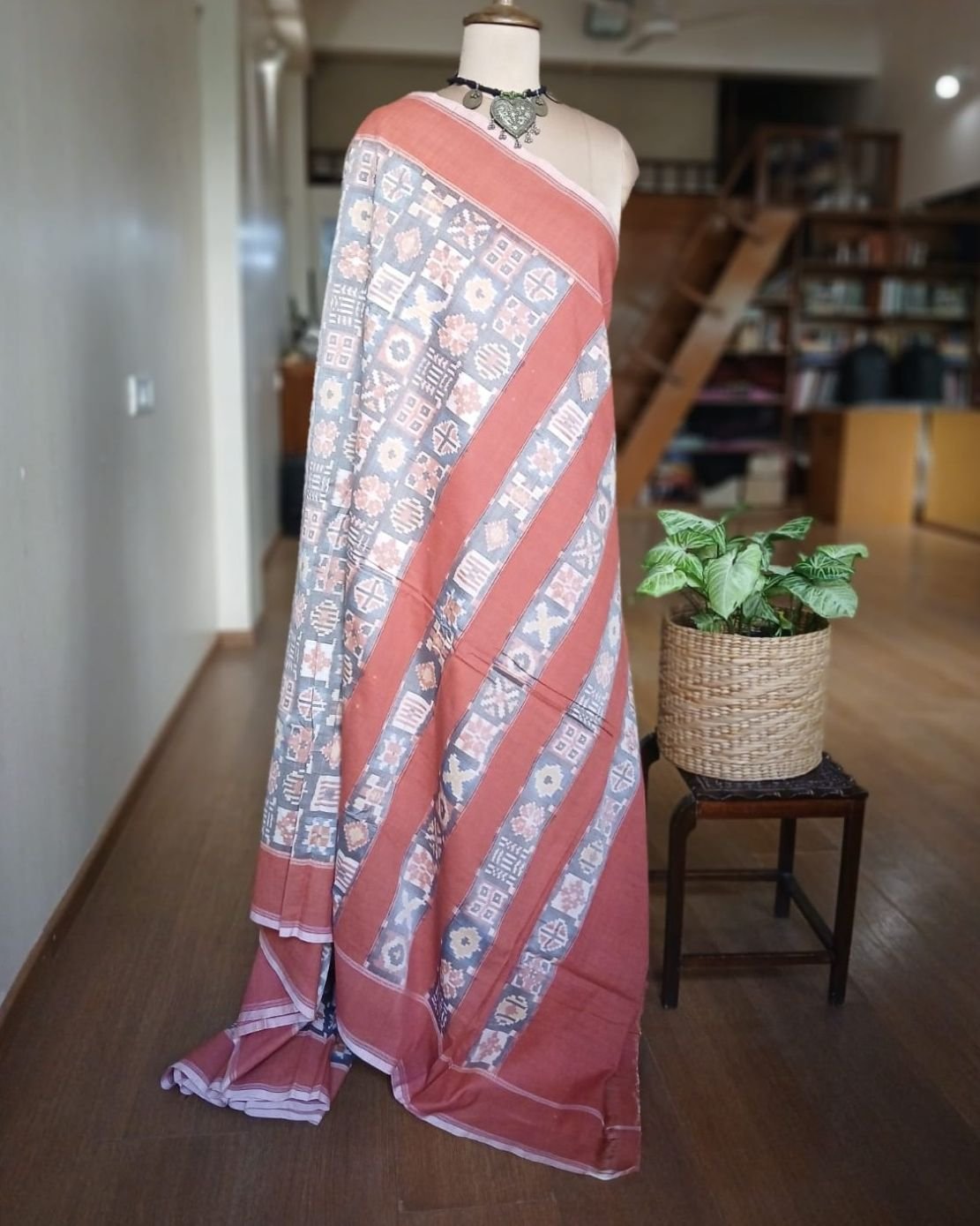 Double Ikat Cotton Handweave Saree (KDCT0002) - Image 10