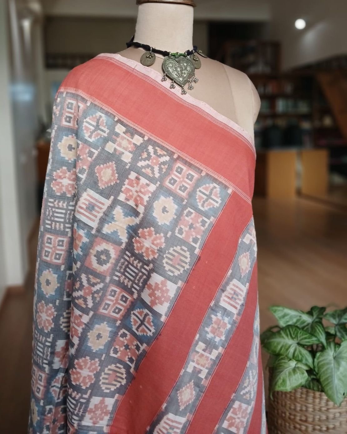 Double Ikat Cotton Handweave Saree (KDCT0002) - Image 11