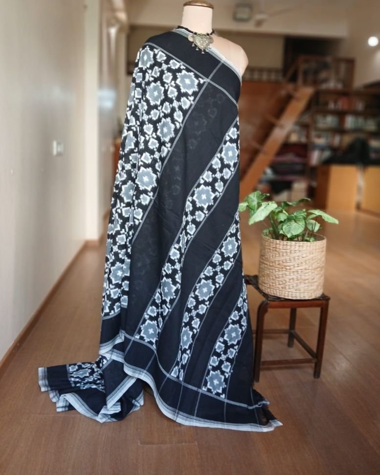 Double Ikat Cotton Handweave Saree (KDCT0007) - Image 11