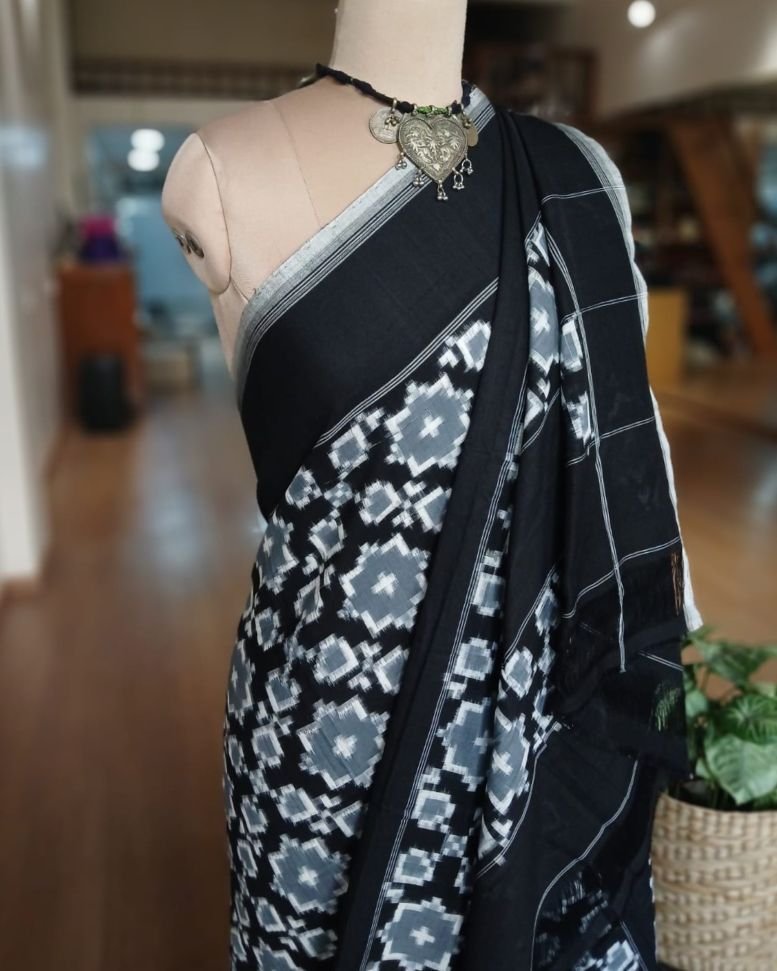 Double Ikat Cotton Handweave Saree (KDCT0007) - Image 10