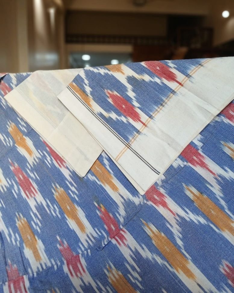 Ikat Cotton Double Bedsheet Set with Pillowcases – (BDST1022) - Image 4