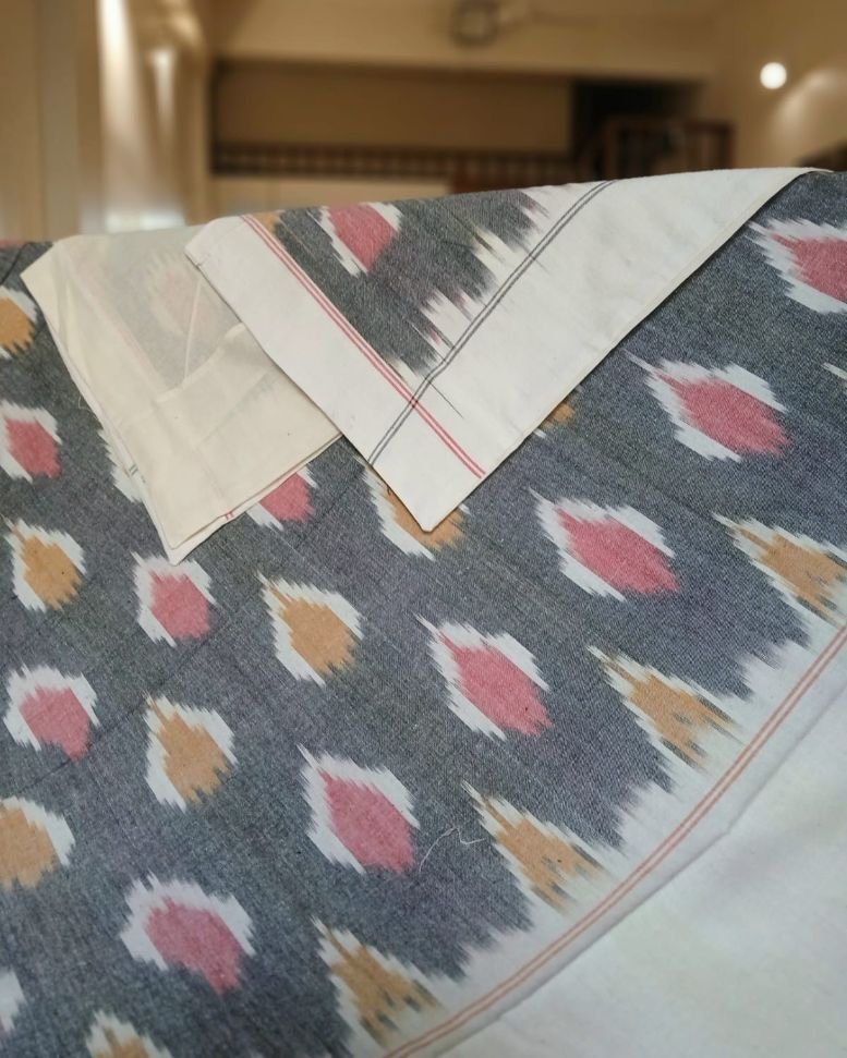 Ikat Cotton Double Bedsheet Set with Pillowcases – (BDST1025) - Image 4