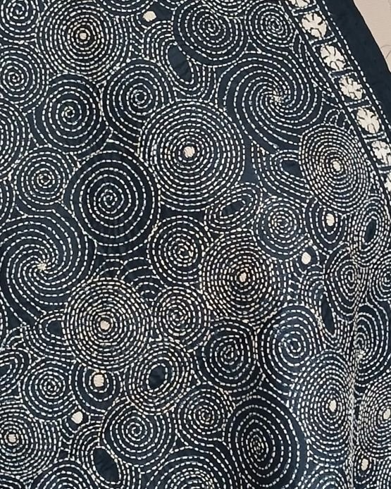 Tussar silk stole with kantha hand-embroidery, made in Santiniketan – (TSSK0013) - Image 2