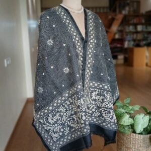 Tussar silk stole with kantha hand-embroidery, made in Santiniketan – (TSSK0015)