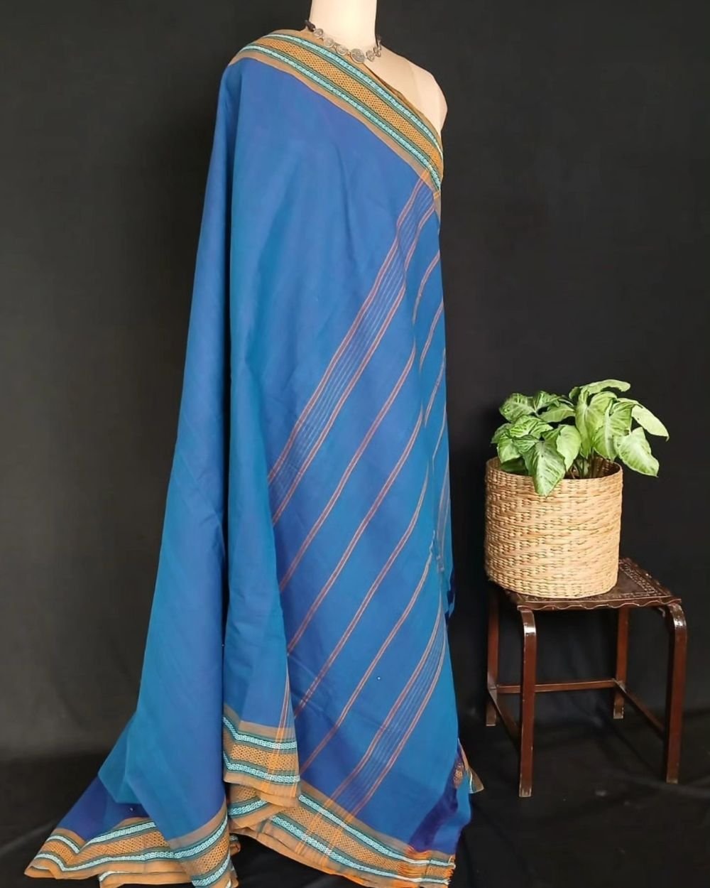 Classic Handwoven 40-count Kandangi from Chettinad - (CHKS0020) - Image 5