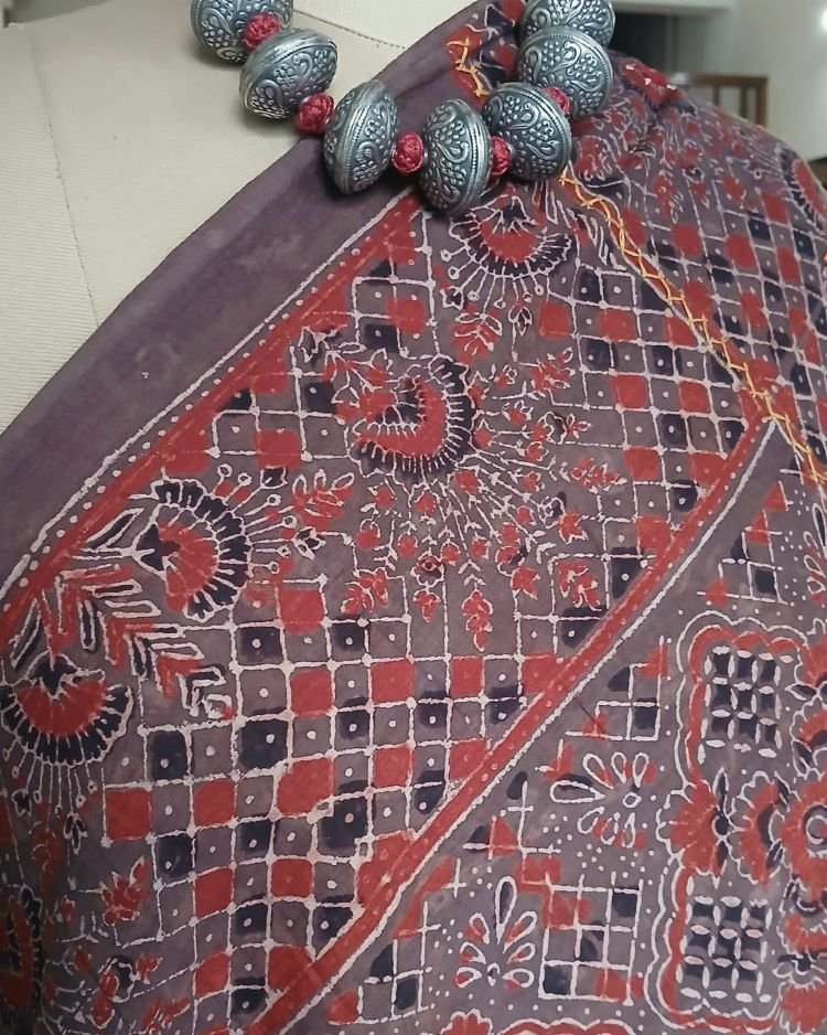 Barmer Ajrakh with Embroidered Palla Mul Cotton Saree – (AMCE1116) - Image 3