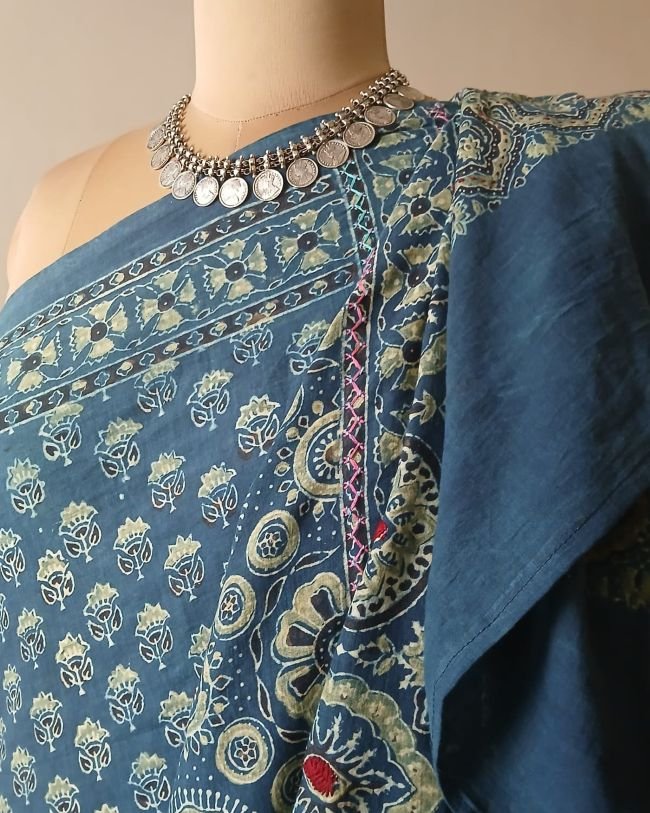 Barmer Ajrakh with Embroidered Palla Mul Cotton Saree – (AMCE1117) - Image 7