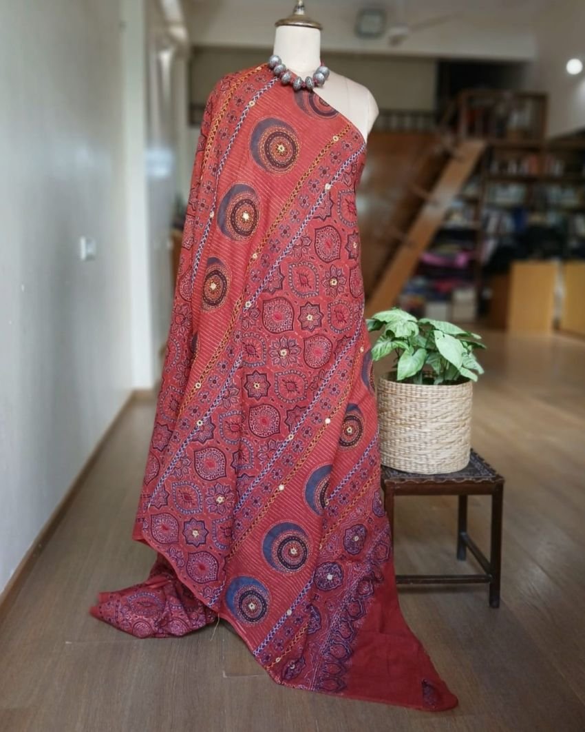 Barmer Ajrakh with Embroidered Palla Mul Cotton Saree – (AMCE1125) - Image 8