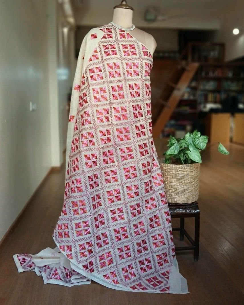 Phulkari Hand Embroidered Saree from Punjab -(PHES0005) - Image 6