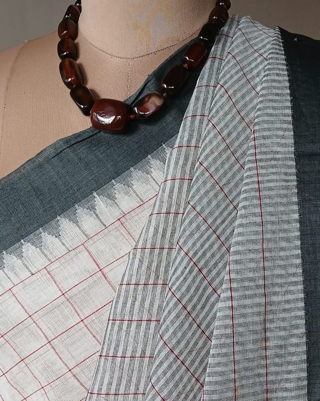 Ponduru Khadi Cotton Checks Saree - (PKSC0001) - Image 6