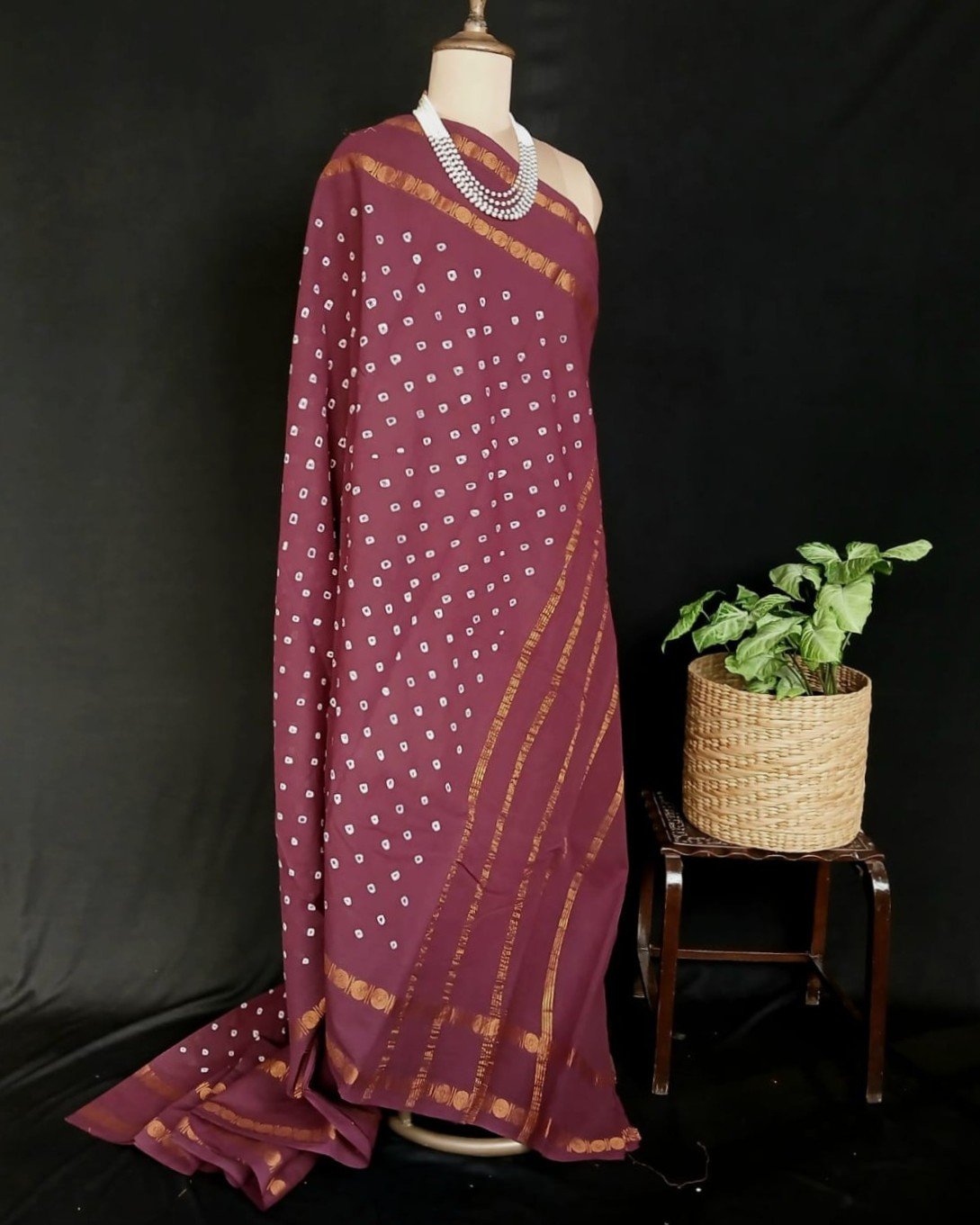 Hand-knotted Madurai Sungudi Cotton Saree- (HKSS0003) - Image 8