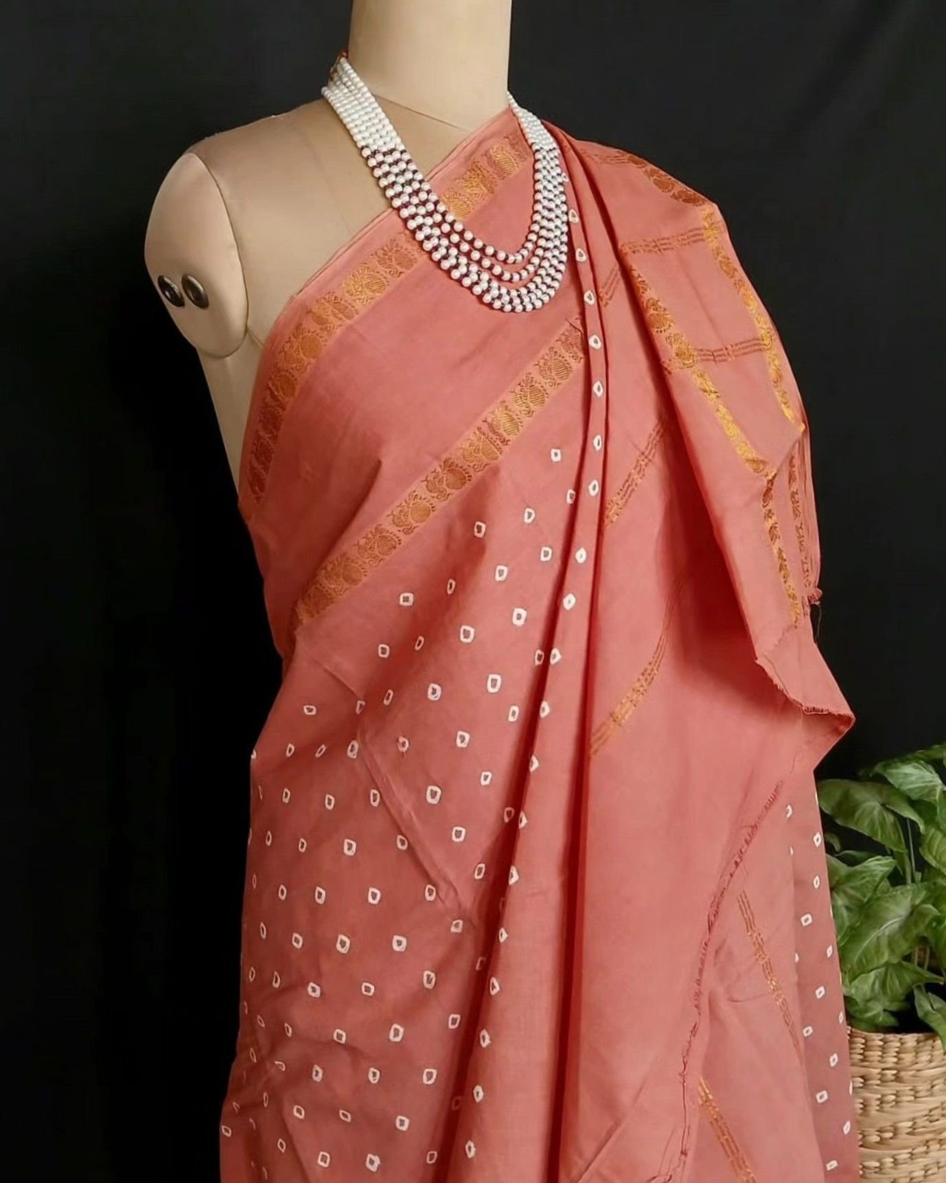 Hand-knotted Madurai Sungudi Cotton Saree- (HKSS0015) - Image 2