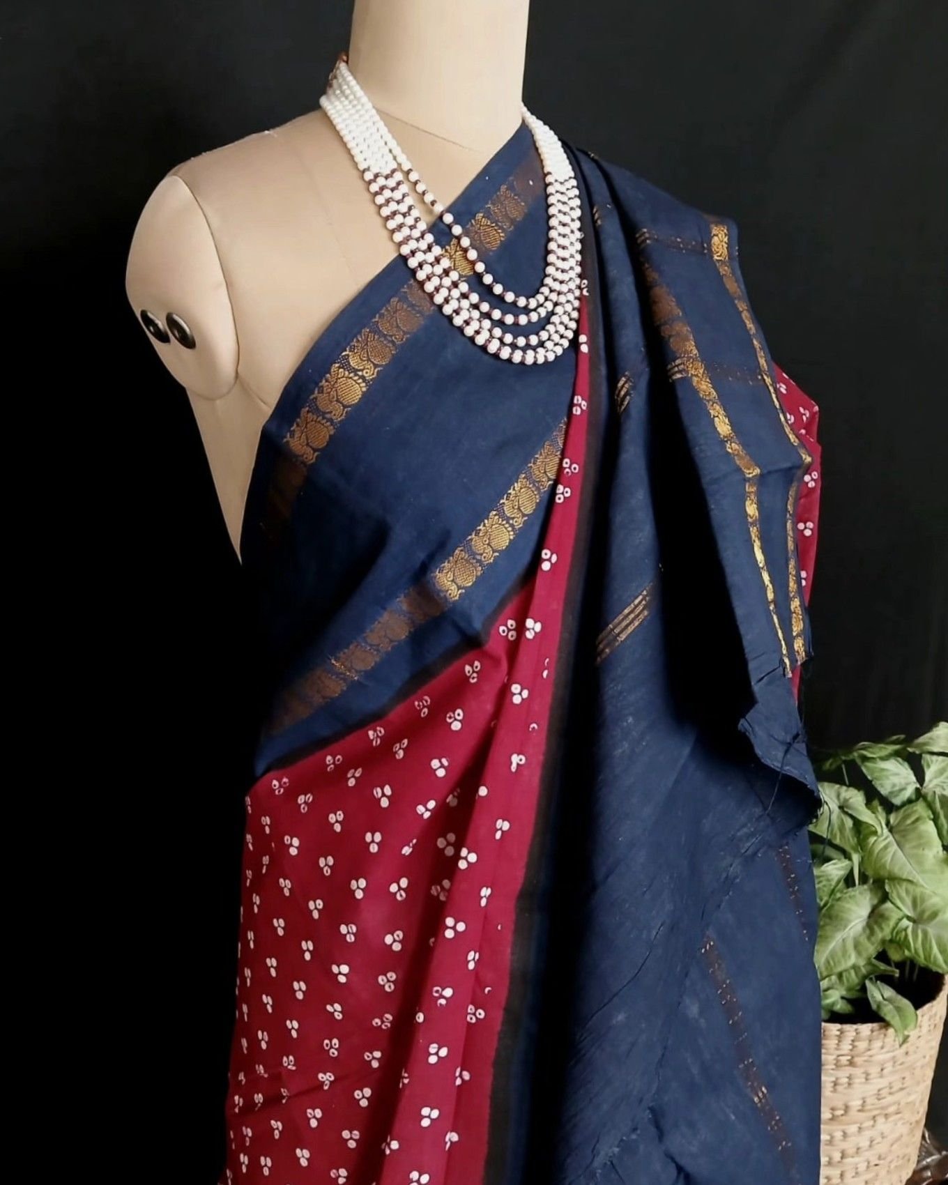Hand-knotted Madurai Sungudi Cotton Saree- (HKSS0016) - Image 2