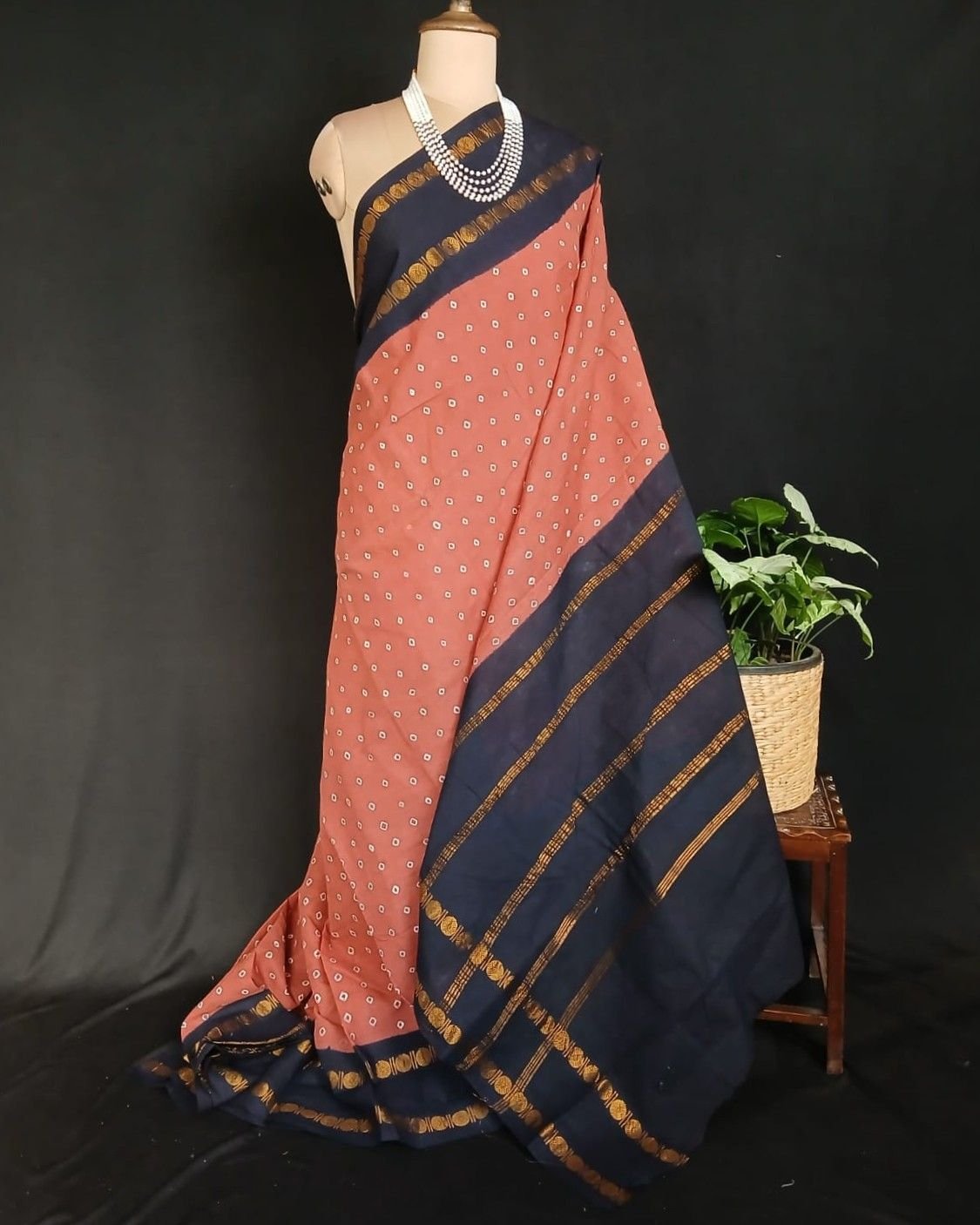 Hand-knotted Madurai Sungudi Cotton Saree- (HKSS0017)