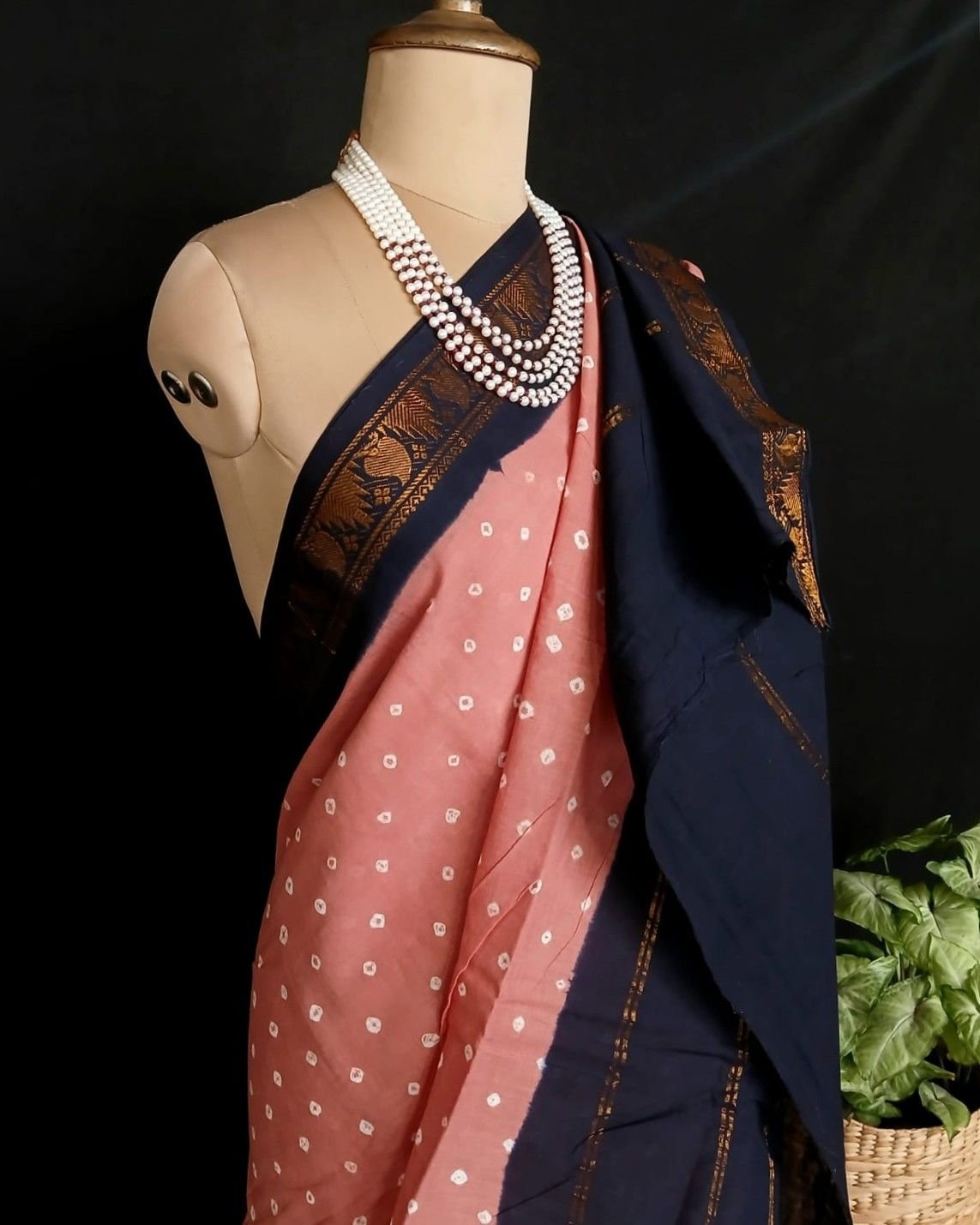 Hand-knotted Madurai Sungudi Cotton Saree- (HKSS0019) - Image 2