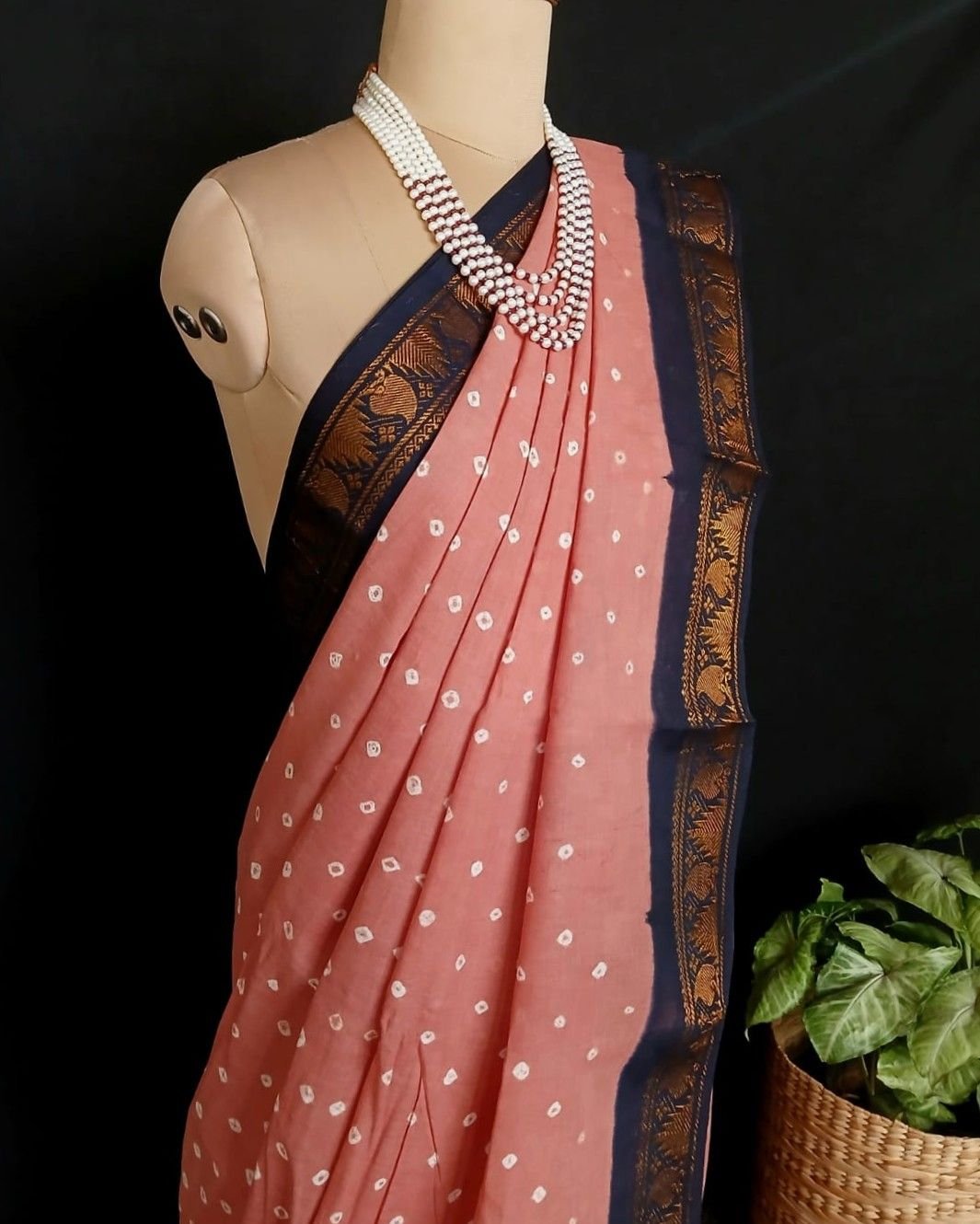 Hand-knotted Madurai Sungudi Cotton Saree- (HKSS0019) - Image 5