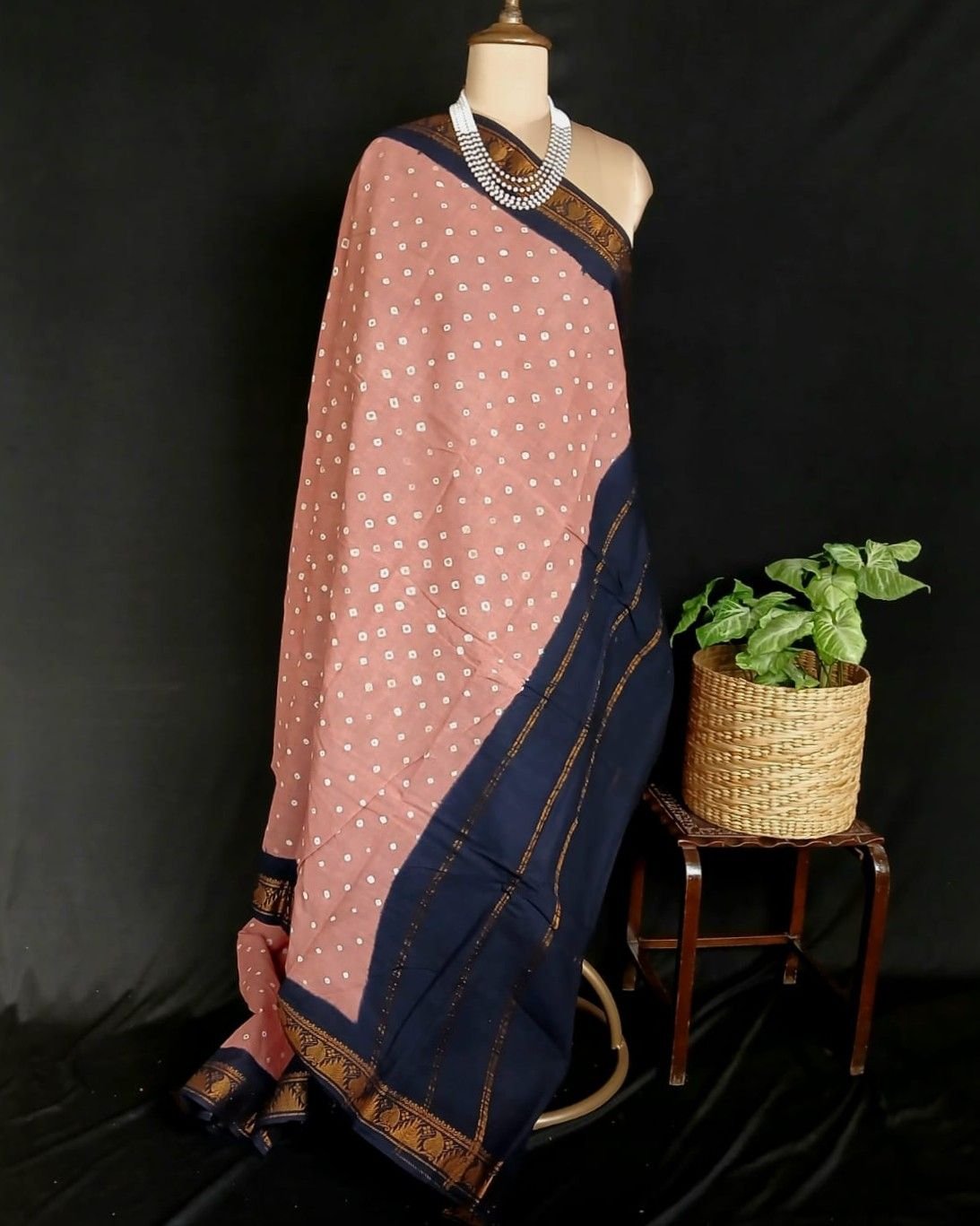 Hand-knotted Madurai Sungudi Cotton Saree- (HKSS0019) - Image 8