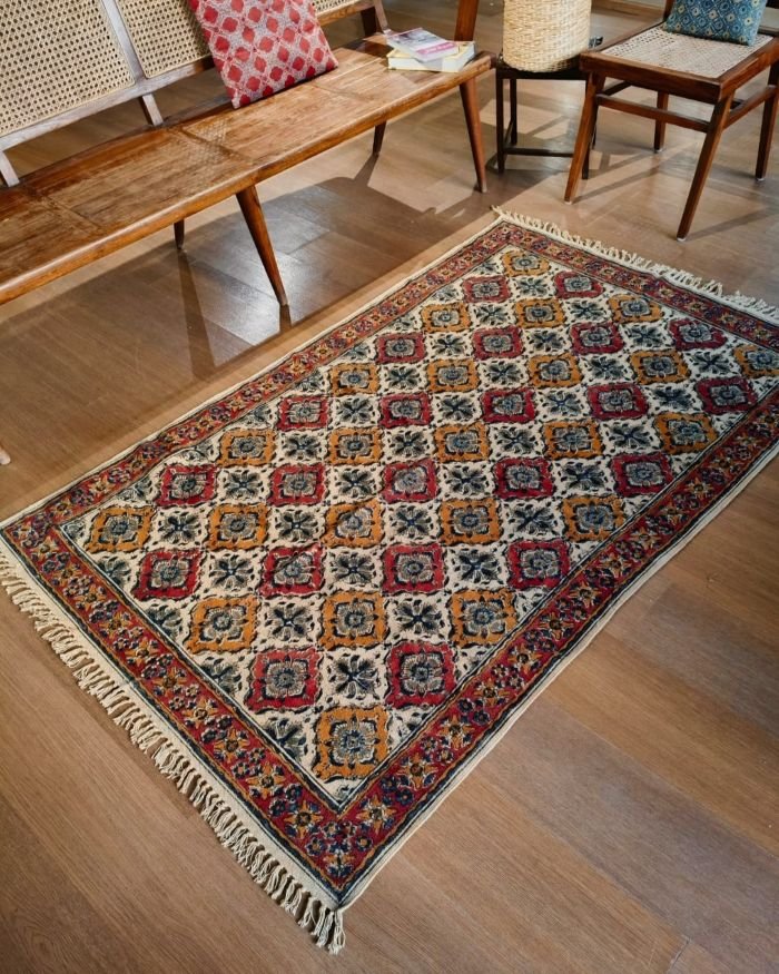 Kalamkari Dhurrie from Warangal (6 x 4 ft) – (NWKD1315) - Image 2