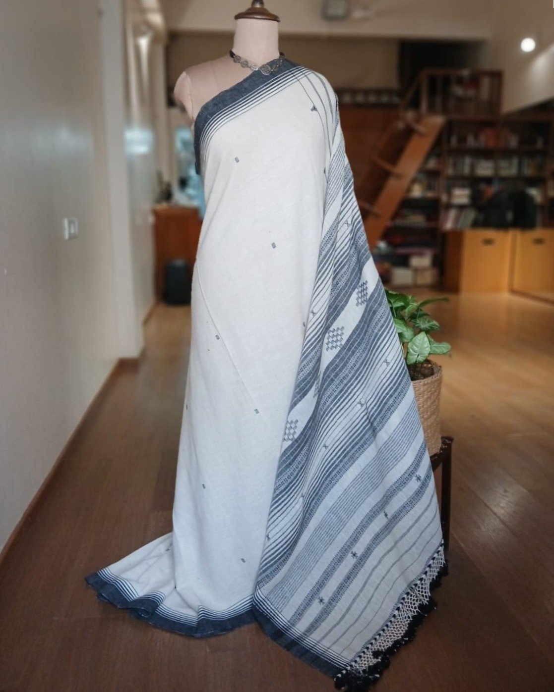 Bhujodi Saree handwoven in Kala Cotton – (BHUJ1016) - Image 4