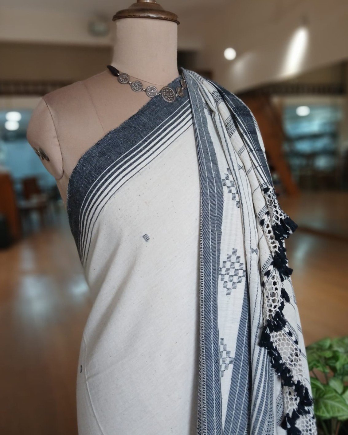 Bhujodi Saree handwoven in Kala Cotton – (BHUJ1016) - Image 3