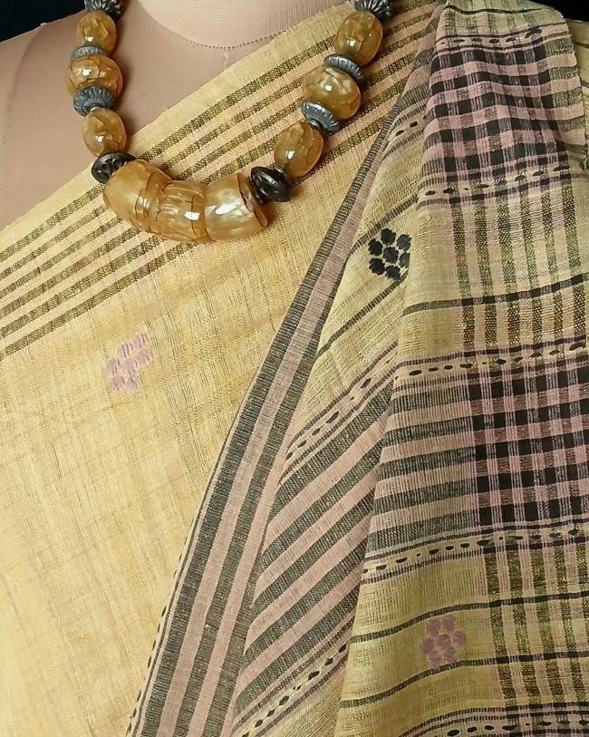 Ahimsa Eri Silk saree from Sualkuchi in Assam - (AESS0012) - Image 4