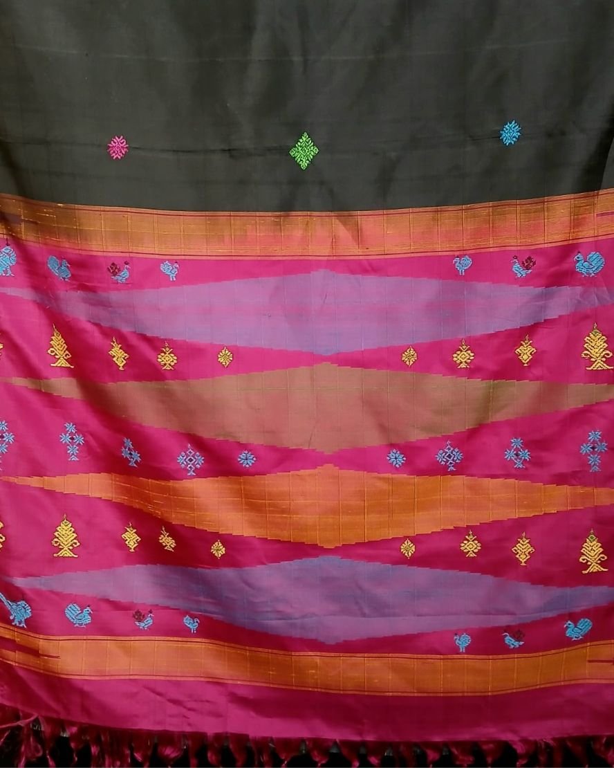 Kasuti Embroidered Saree in PureMulberry Silk - (KMSS0004) - Image 9