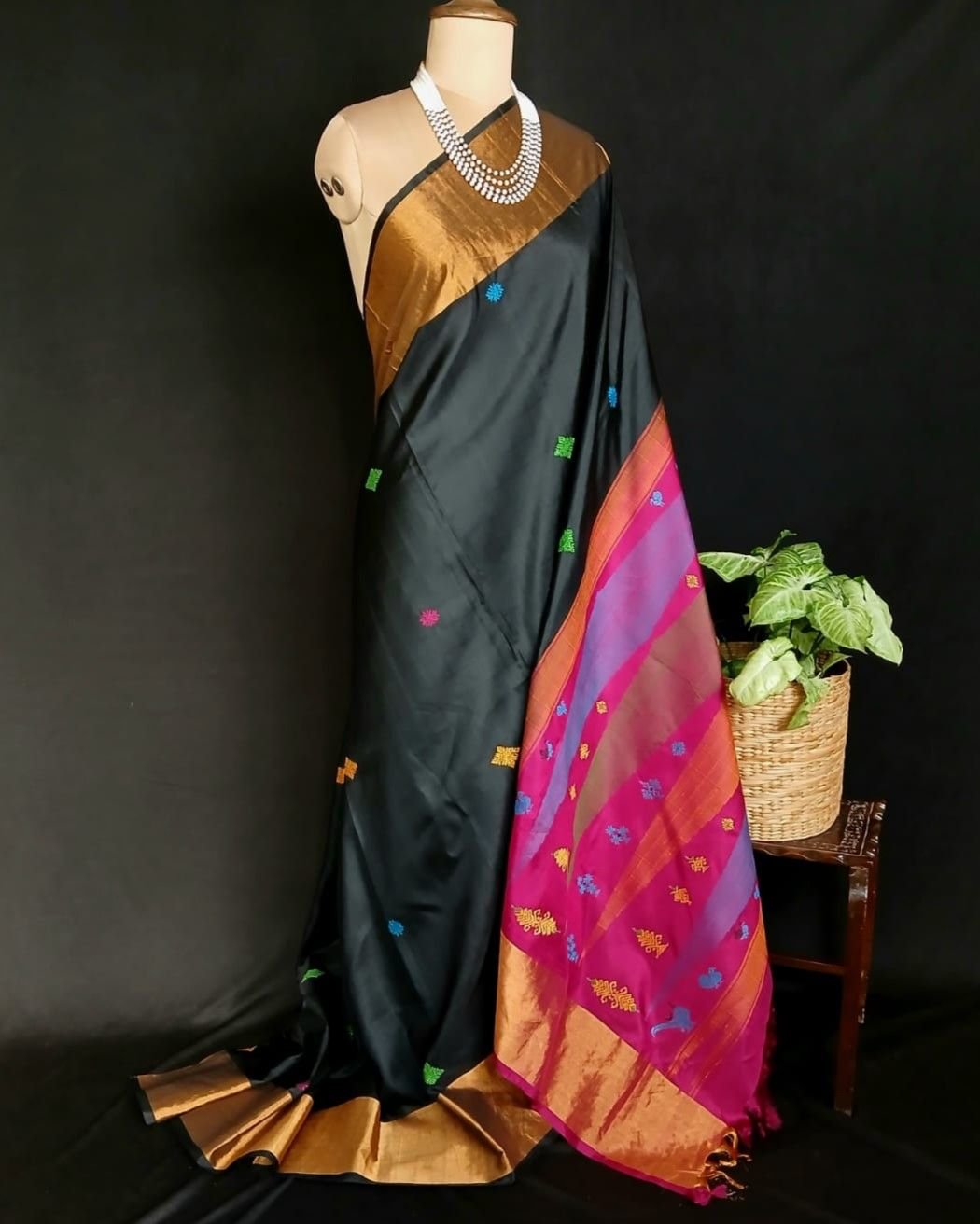 Kasuti Embroidered Saree in PureMulberry Silk - (KMSS0004) - Image 2