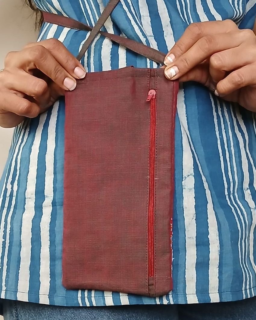 Kasuti Embroidered Mobile Phone Sling Bag -(KSMS0012) - Image 4