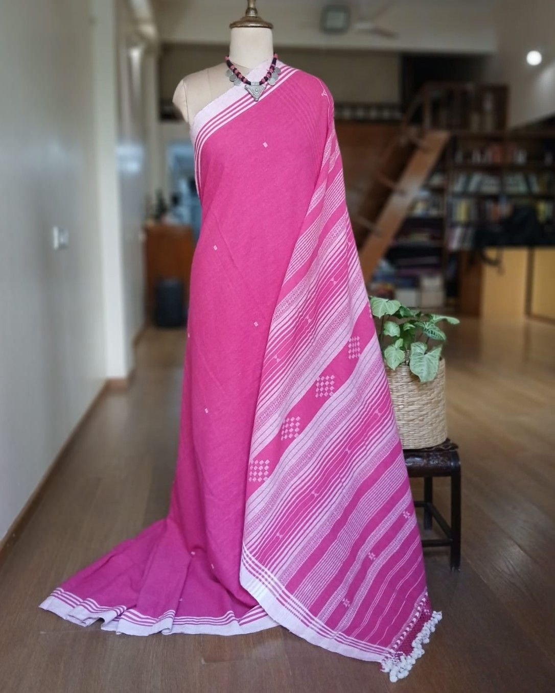 Bhujodi Saree handwoven in Kala Cotton – (BHUJ1024) - Image 2