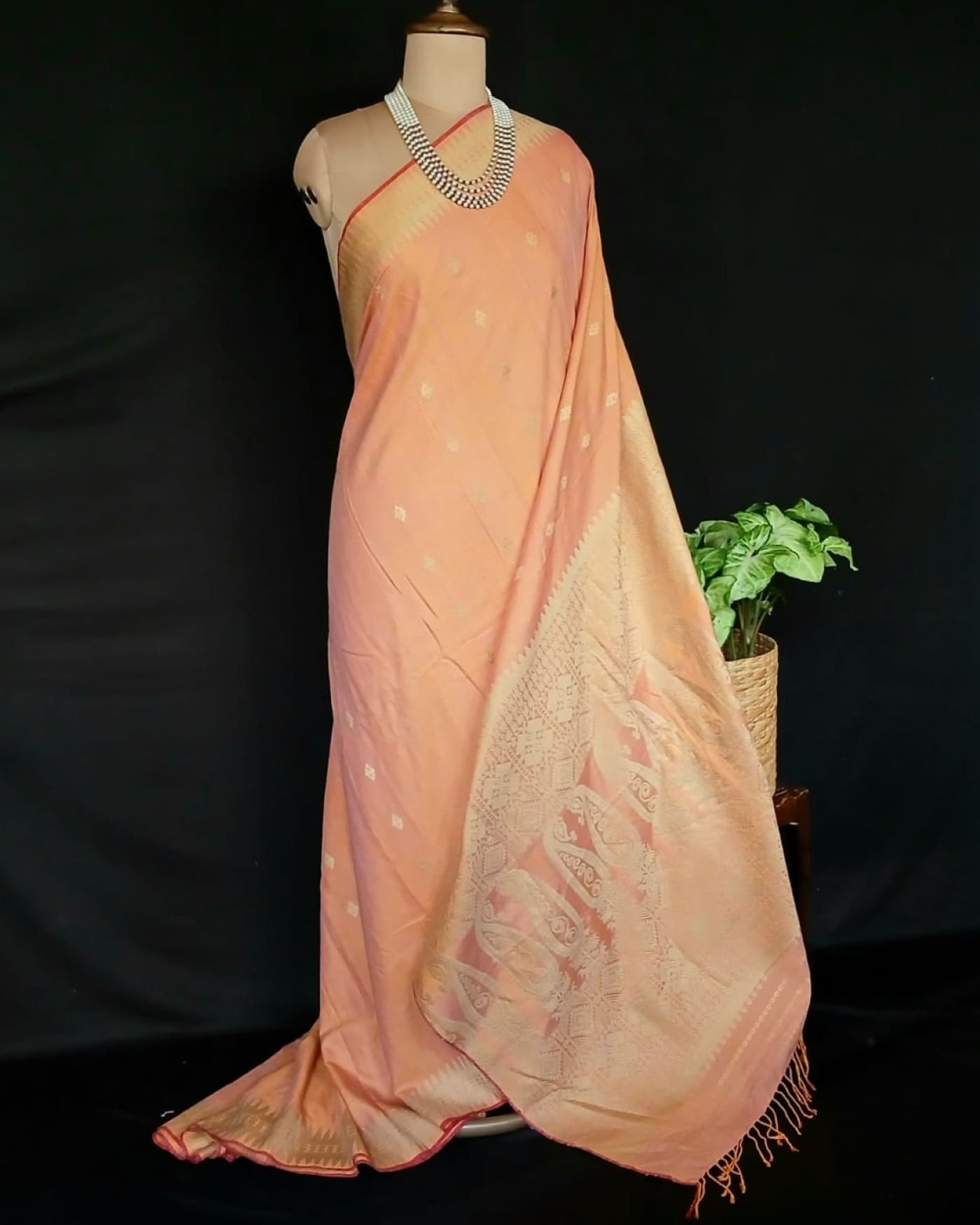 Ahimsa Eri Silk saree from Sualkuchi in Assam - (AESS0017)