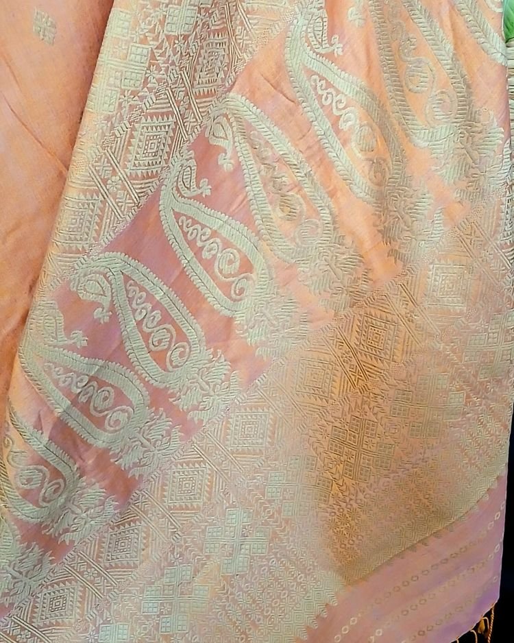 Ahimsa Eri Silk saree from Sualkuchi in Assam - (AESS0017) - Image 4