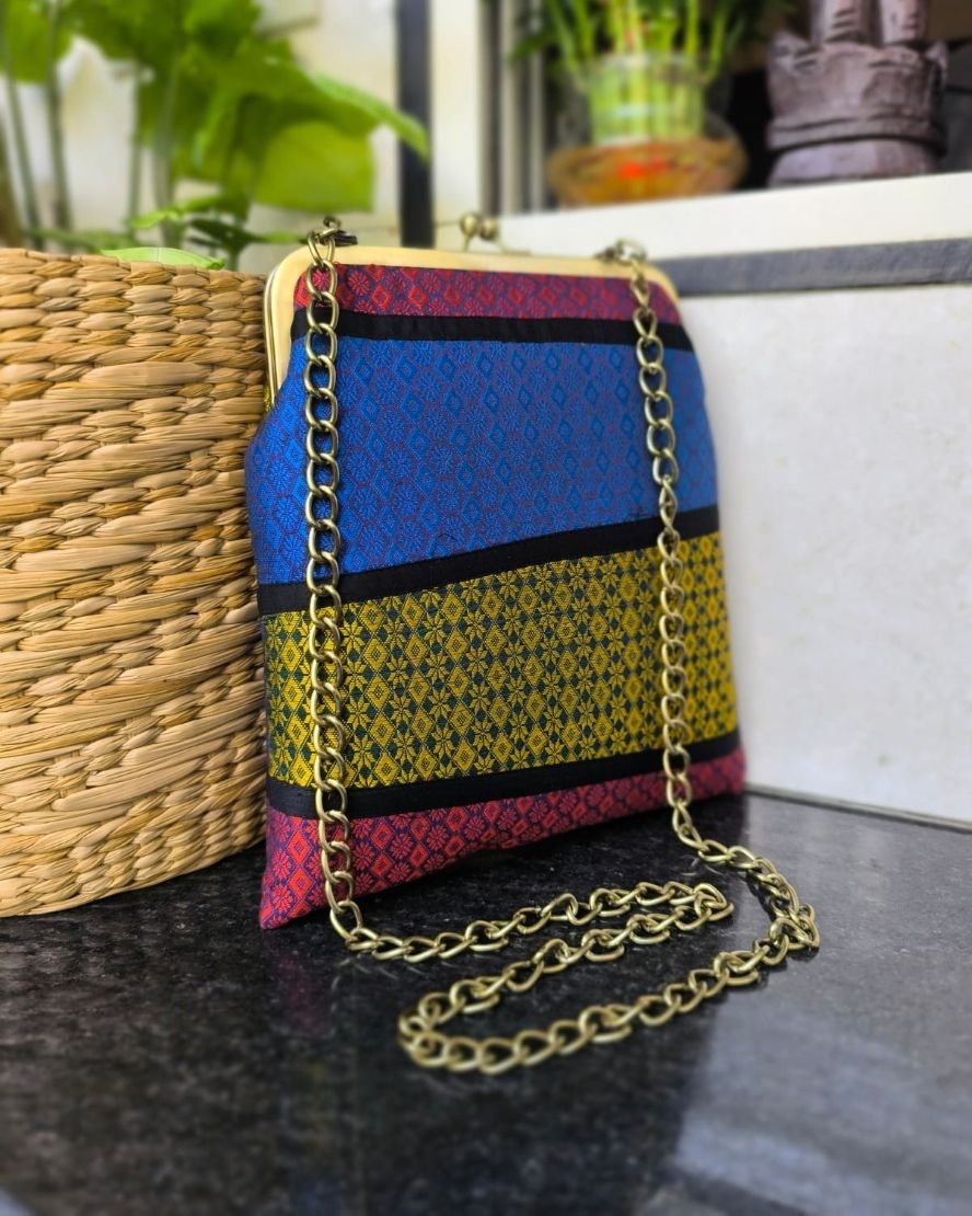 Kasuti Embroidered Purse (KSTP1002)
