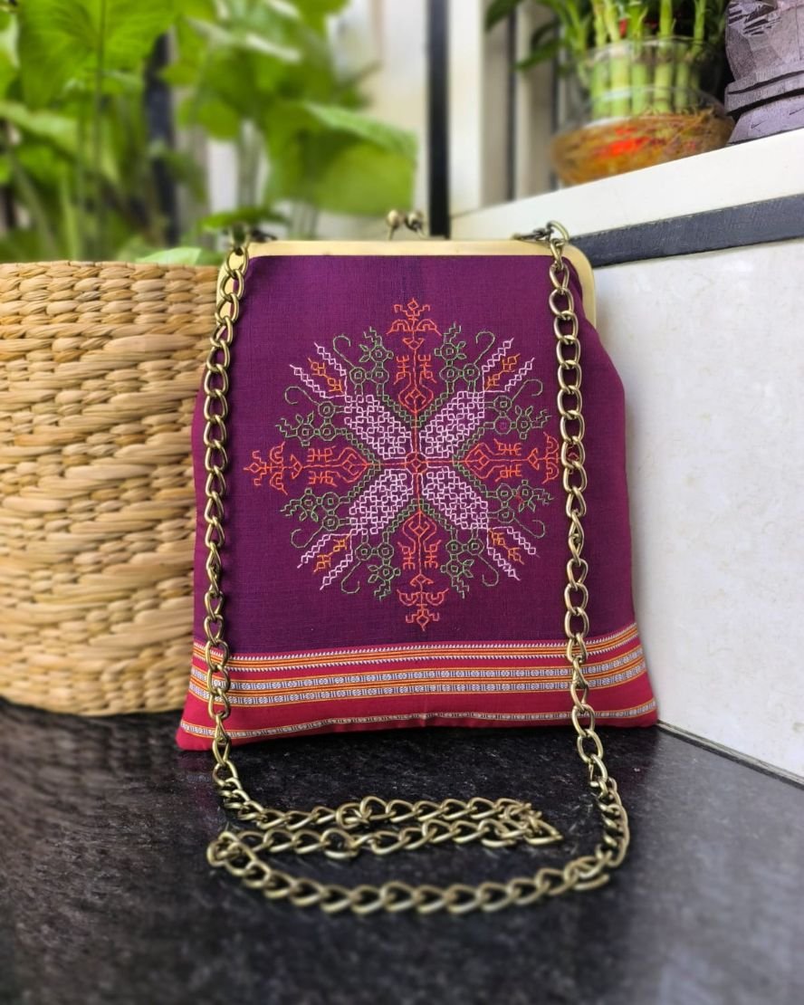 Kasuti Embroidered Purse (KSTP1005) - Image 2