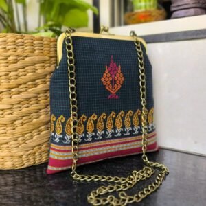 Kasuti Embroidered Purse (KSTP1009)