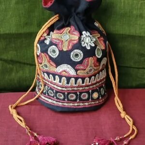Paako Embroidered Potli Bag from Kutch – (PEPB0008)