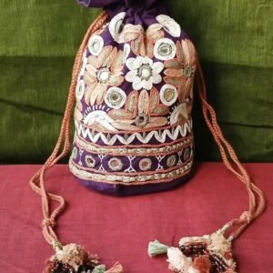 Paako Embroidered Potli Bag from Kutch – (PEPB0009)