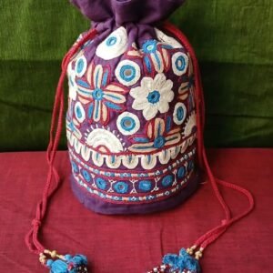 Paako Embroidered Potli Bag from Kutch – (PEPB0012)